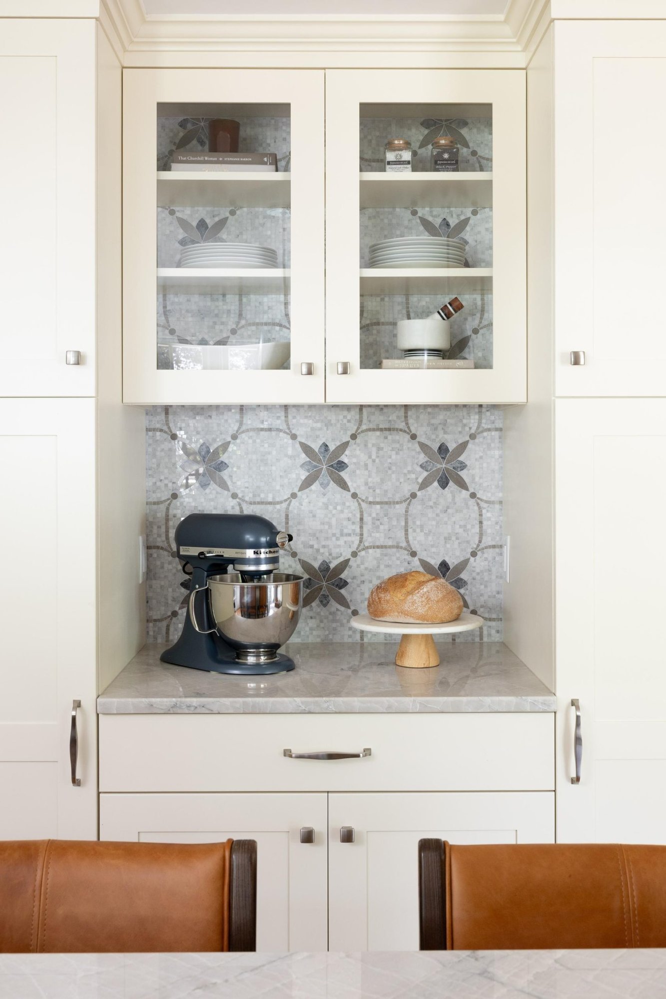 Built-in kitchen cabinet with glass doors and decorative tile backsplash in Greater Boston Built-in kitchen cabinet with glass doors and decorative tile backsplash in Greater Boston