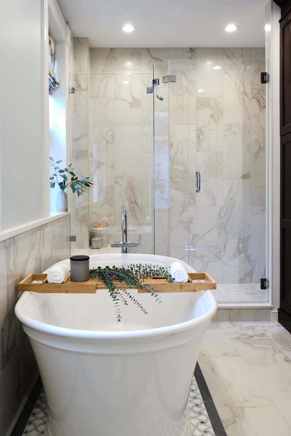 <div><a class="lk-pinterest" href="https://pinterest.com/pin/create/button/?url=https://www.leekimball.com/wp-content/uploads/2024/08/13-Brookline-Master-Bathroom-11.jpg" rel="nofollow noopener noreferrer" target="_blank">Pinterest</a></div>
<div><a class="lk-email" href="mailto:?subject=Brookline Master Bathroom&body=https://www.leekimball.com/portfolio2/primary-bath-redefined/" target="_blank" rel="noopener">Email</a></div>
<div><a class="lk-copy">Link</a></div>
