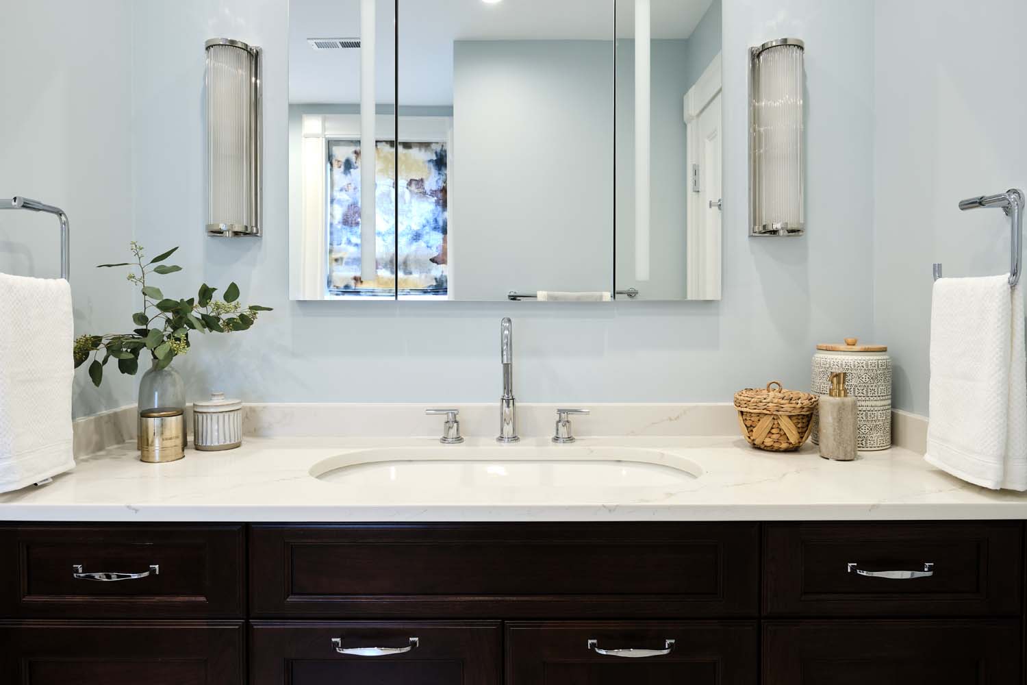 <div><a class="lk-pinterest" href="https://pinterest.com/pin/create/button/?url=https://www.leekimball.com/wp-content/uploads/2024/08/13-Brookline-Master-Bathroom-41.jpg" rel="nofollow noopener noreferrer" target="_blank">Pinterest</a></div>
<div><a class="lk-email" href="mailto:?subject=Brookline Master Bathroom&body=https://www.leekimball.com/portfolio2/primary-bath-redefined/" target="_blank" rel="noopener">Email</a></div>
<div><a class="lk-copy">Link</a></div>
