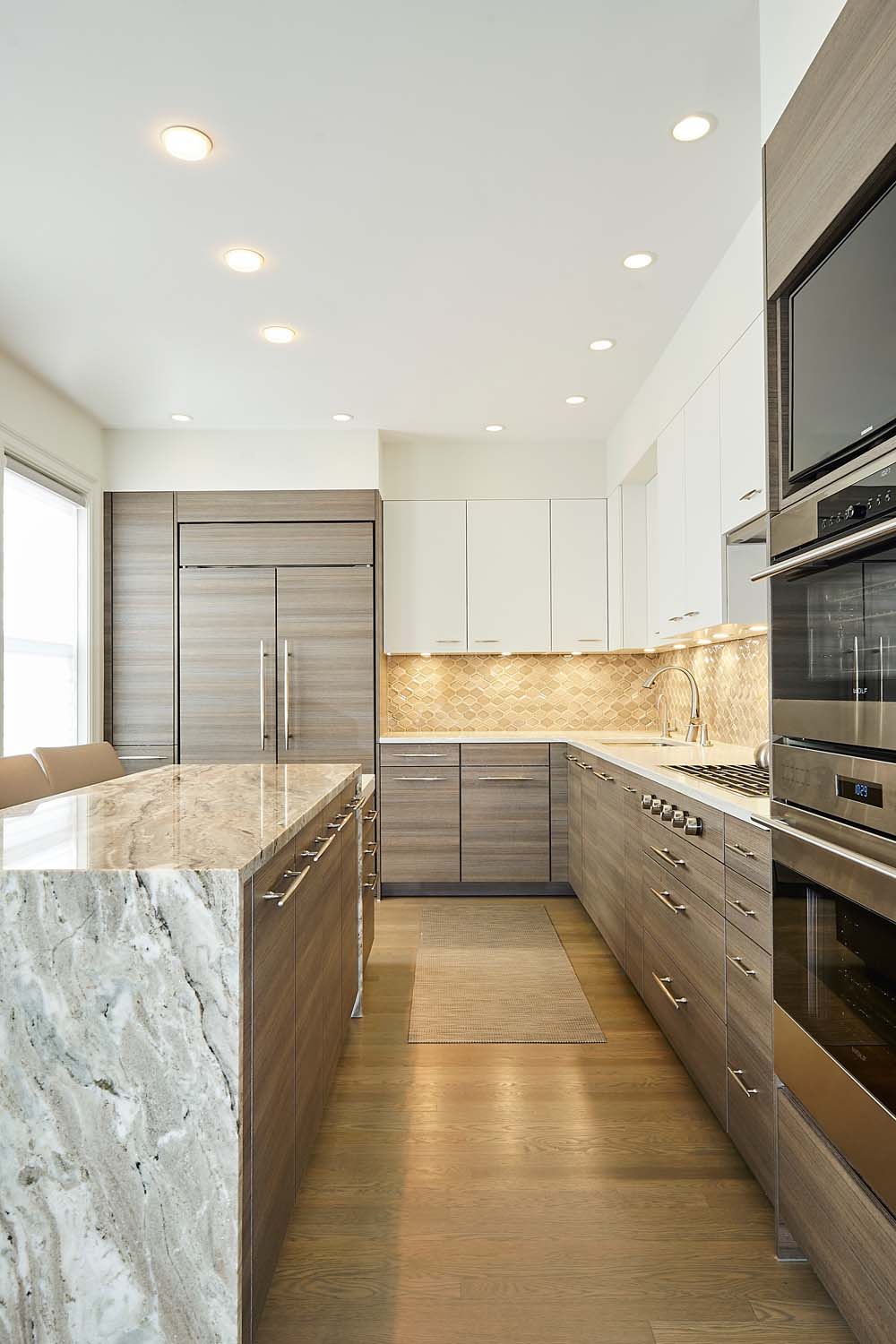 <div><a class="lk-pinterest" href="https://pinterest.com/pin/create/button/?url=https://www.leekimball.com/wp-content/uploads/2024/08/33-Brookline-Condominium-Kitchen-02.jpg" rel="nofollow noopener noreferrer" target="_blank">Pinterest</a></div>
<div><a class="lk-email" href="mailto:?subject=Brookline Condominium Kitchen&body=https://www.leekimball.com/portfolio2/contemporary-urban-kitchen/" target="_blank" rel="noopener">Email</a></div>
<div><a class="lk-copy">Link</a></div>
