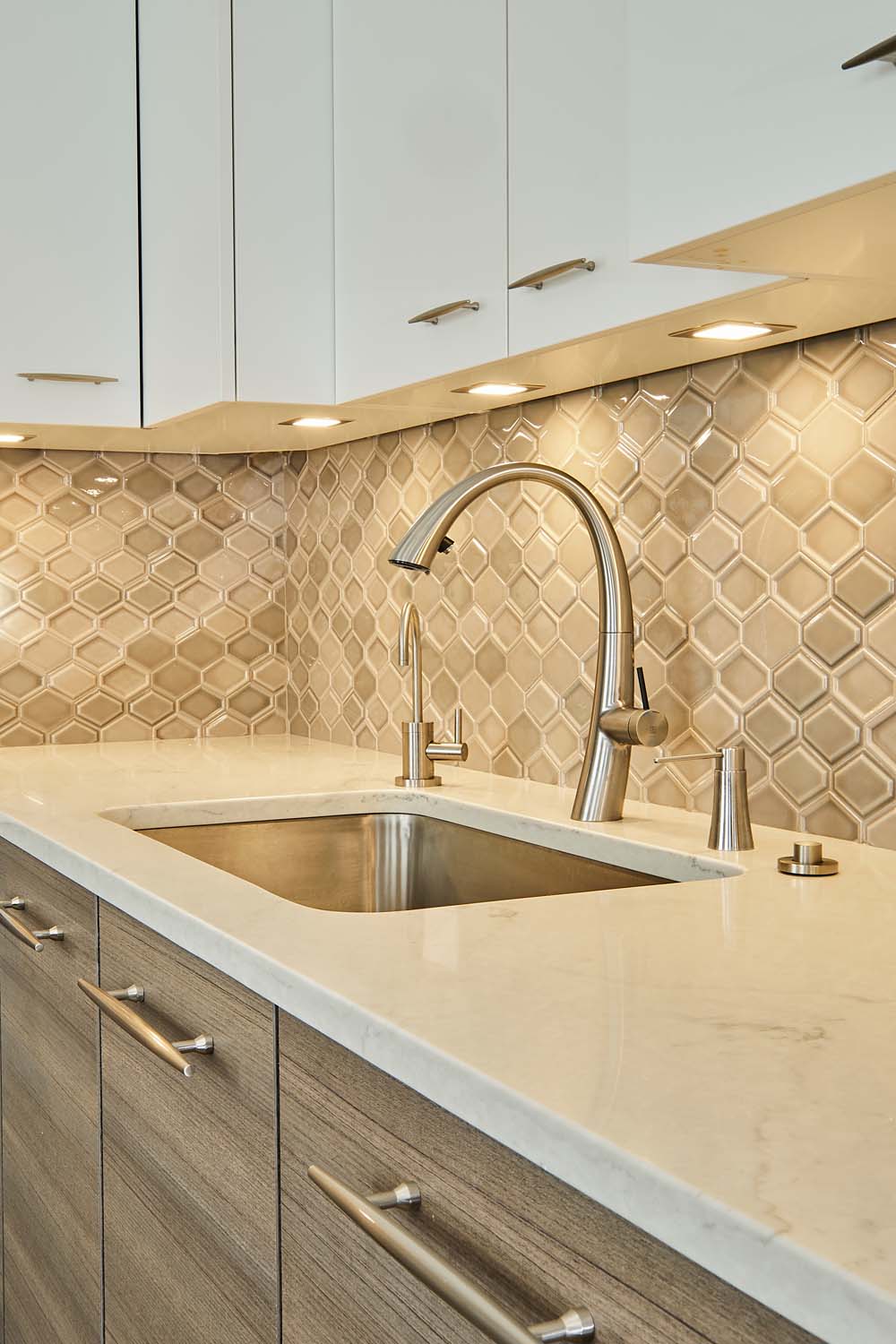 <div><a class="lk-pinterest" href="https://pinterest.com/pin/create/button/?url=https://www.leekimball.com/wp-content/uploads/2024/08/33-Brookline-Condominium-Kitchen-05.jpg" rel="nofollow noopener noreferrer" target="_blank">Pinterest</a></div>
<div><a class="lk-email" href="mailto:?subject=Brookline Condominium Kitchen&body=https://www.leekimball.com/portfolio2/contemporary-urban-kitchen/" target="_blank" rel="noopener">Email</a></div>
<div><a class="lk-copy">Link</a></div>
