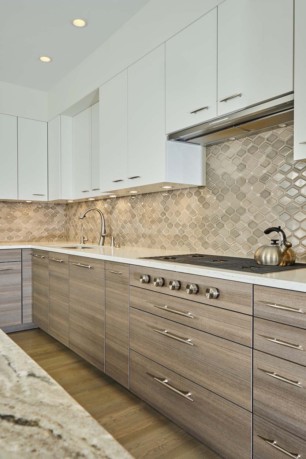 <div><a class="lk-pinterest" href="https://pinterest.com/pin/create/button/?url=https://www.leekimball.com/wp-content/uploads/2024/08/33-Brookline-Condominium-Kitchen-06.jpg" rel="nofollow noopener noreferrer" target="_blank">Pinterest</a></div>
<div><a class="lk-email" href="mailto:?subject=Brookline Condominium Kitchen&body=https://www.leekimball.com/portfolio2/contemporary-urban-kitchen/" target="_blank" rel="noopener">Email</a></div>
<div><a class="lk-copy">Link</a></div>
